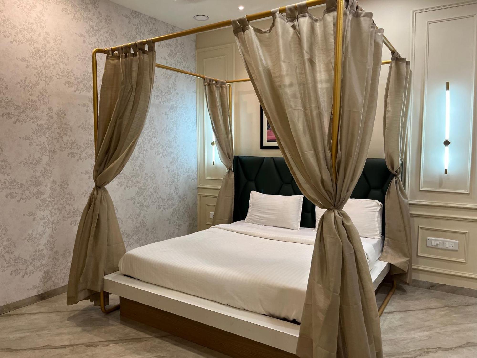 Soho House By Jayshrea Hotel Chandrapur Екстериор снимка