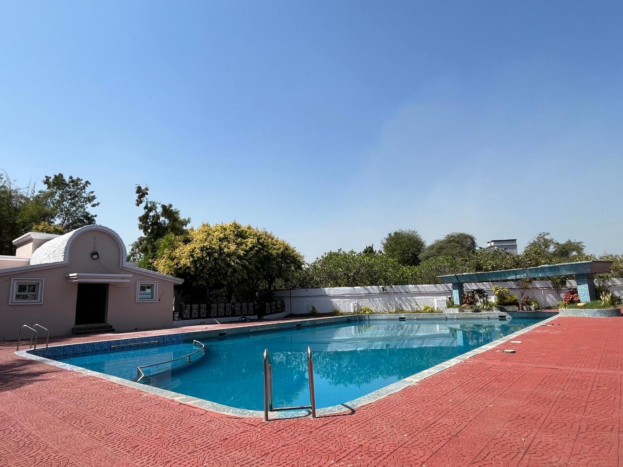 Soho House By Jayshrea Hotel Chandrapur Екстериор снимка